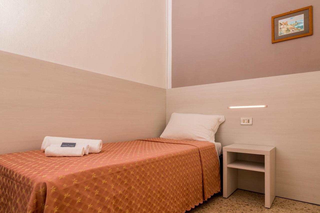 Hotel Lydia Червия Экстерьер фото
